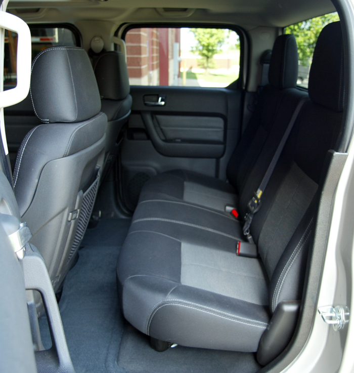 2009 Hummer H3T Interior