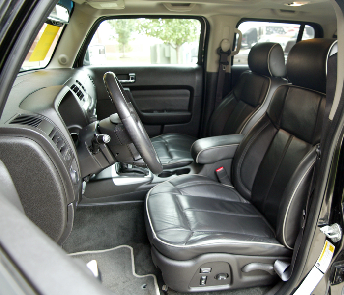 2006 Hummer H3 Ebony Leather Interior